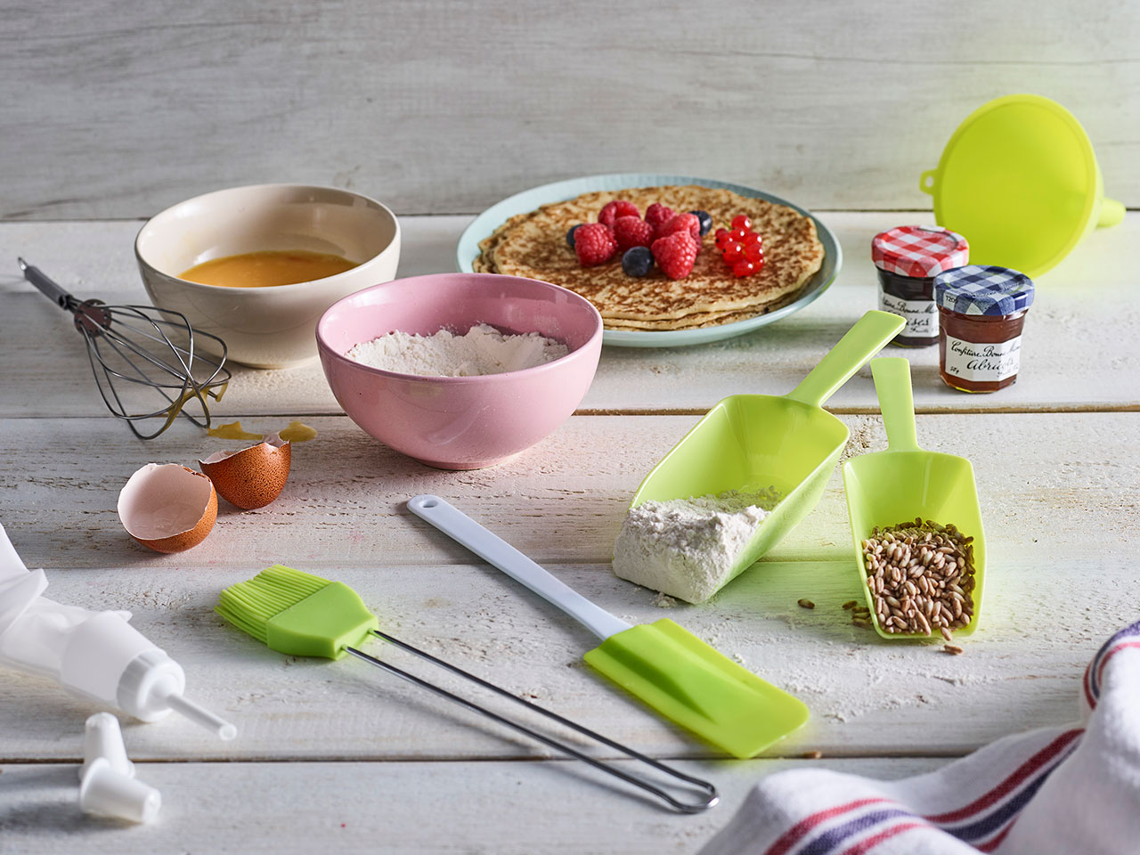 tools-and-gadgets-pastries-1