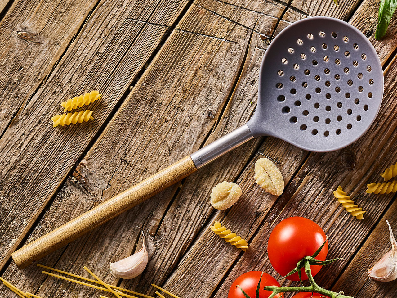 tools-and-gadgets-vintage-nylon-1